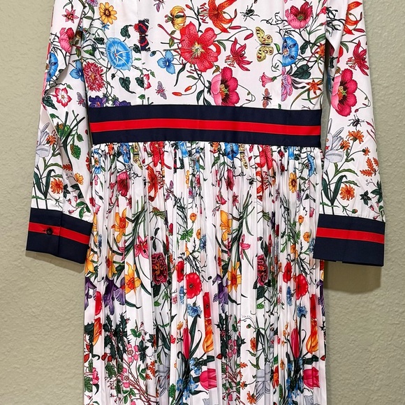 Floral Long Sleeve Dress with Navy Accents - Picture 3 of 8